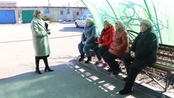 Жители Волоконовки встретились с главой администрации посёлка