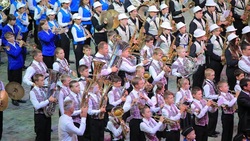 Пятницкий детский духовой оркестр выступил на гала-концерте в Артеке