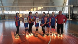 Волоконовцы приняли участие в районных соревнованиях по волейболу и пионерболу