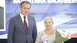 Вячеслав Гладков вручил белгородцам федеральные и региональные награды