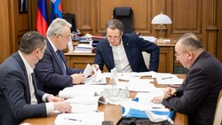 Вячеслав Гладков обсудил с областным министром ЖКХ реализуемые программы в 2022 году