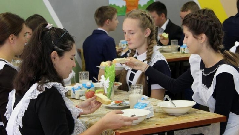 Волоконовская администрация рассказала о содержании набора сухпайка для школьников-льготников