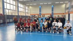 Волоконовцы одержали победу в открытом первенстве детско-юношеских школ по волейболу
