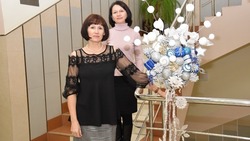 Сергей Бикетов поздравил волоконовских сотрудников ЗАГСа с профессиональным праздником