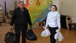 Волонтёры штаба #МЫВМЕСТЕ Волоконовского района выдали продуктовые наборы жителям Грайворона