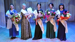 Яркое и незабываемое шоу! Пять молодых женщин приняли участие в конкурсе красоты и таланта