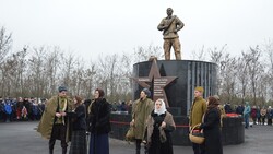 Памятник вернувшимся с фронта землякам открылся в Новом Осколе