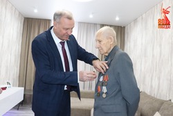 В Волоконовском районе началось вручение юбилейных медалей к 80-летию Великой Победы