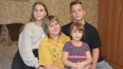 Как волоконовская многодетная мама Наталья Белюченко воспитывает троих детей