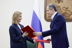 Вячеслав Гладков – о подписании соглашения об условиях деятельности в СЭЗ с пятью предприятиями