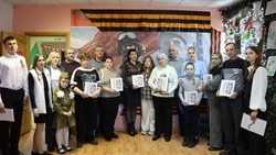 Волоконовским семьям героев передали «Книгу Памяти»