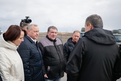 Губернатор Вячеслав Гладков передал 10 машин с установкой РЭБ для Волоконовского района
