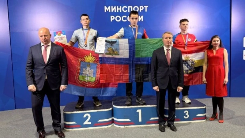 Юный спортсмен Волоконовской ДЮСШ завоевал золотую медаль в первенстве ЦФО по армрестлингу