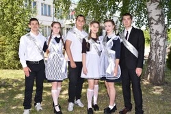 Последний звонок прозвенел сегодня в 15 школах Волоконовского округа