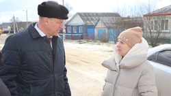 Оксана Козлитина посетила с рабочим визитом Волоконовский район