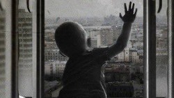 Следственное управление напомнило белгородцам об опасности открытых окон для детей