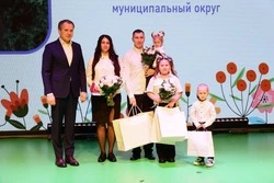 «Всю жизнь – в сердце». Волоконовские многодетные мамы получили Почётные знаки «Материнская слава»