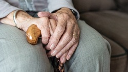Социальные работники окажут помощь волоконовским пенсионерам и людям с инвалидностью