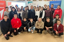 Начальник Волоконовского отделения судебных приставов пообщался с активистами «Движения Первых»