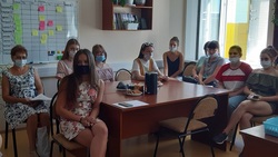 Сотрудники волоконовской больницы провели встречу с выпускниками школ