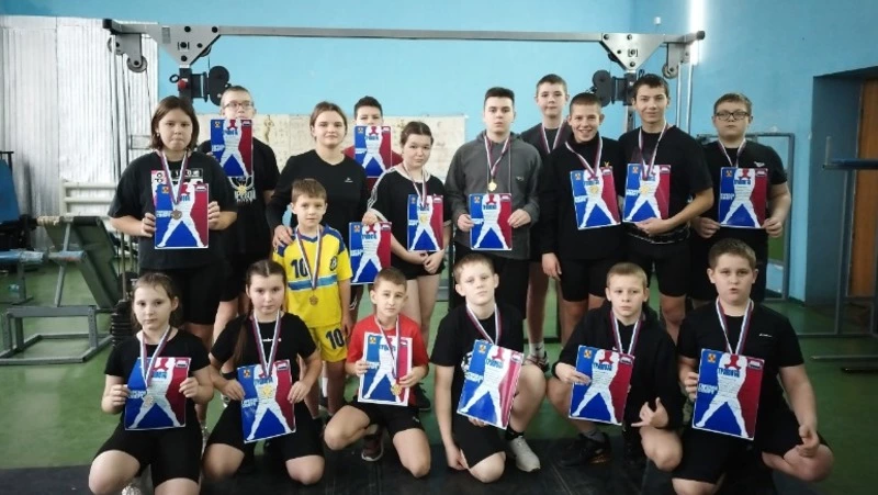 Турнир по гиревому спорту прошёл в Волоконовке