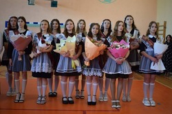 Председатель Белгородской областной Думы Юрий Клепиков поздравил выпускников Волоконовской СОШ №2 