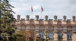 Вячеслав Гладков рассказал о выделении 2,5 млрд рублей пострадавшим от обстрелов жителям