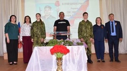 Память о герое: в Пятницкой школе открыли мемориальную доску 