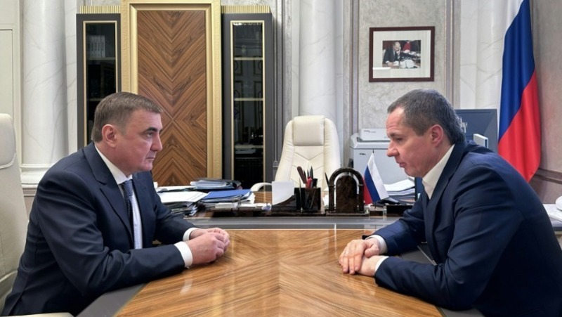 Вячеслав Гладков сообщил о завершении встречи с помощником президента РФ 