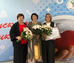 Губернатор Белгородской области Вячеслав Гладков вручил награды волоконовским врачам