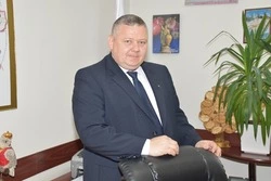 Глава Волоконовского округа Евгений Сотников поздравил выпускников с окончанием школы
