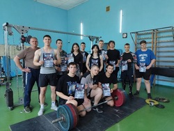 Волоконовка приняли участие в соревнованиях по пауэрлифтингу 