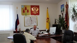 Глава администрации Волоконовского района Сергей Бикетов провёл личный приём граждан