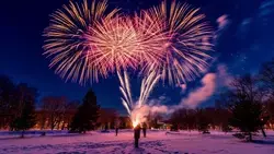 Белгородцам напомнили о запрете использования пиротехники в новогодние праздники