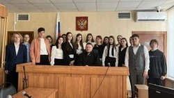 Ученики Волоконовской школы побывали на экскурсии в районном суде