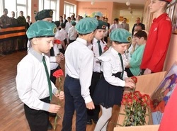 В Ютановской школе открыли мемориальную доску в честь земляка