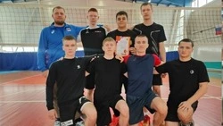 Финал, достойный чемпионов: в Волоконовке определили сильнейших волейболистов