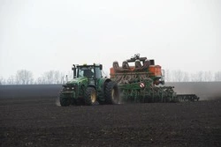 Волоконовские аграрии набирают обороты в весенней посевной