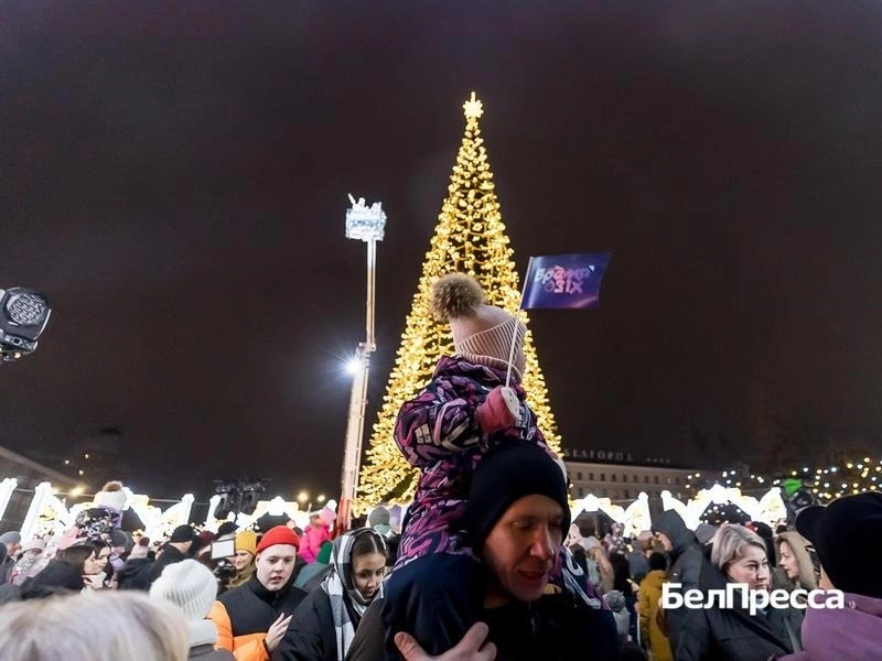 Вячеслав Гладков поздравил белгородцев с 72-ой годовщиной образования Белгородской области 