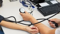 Вячеслав Гладков напомнил о возможности записаться к врачу через мессенджер «Max»