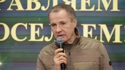 Вячеслав Гладков передал ключи от новых квартир 14 белгородцам